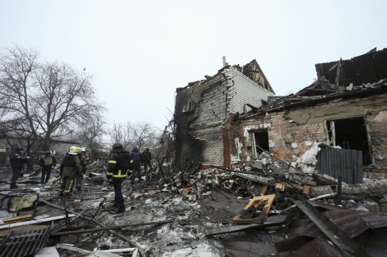 DRON POGODIO AUTOBUS! Horor kod Harkova, ima mrtvih i ranjenih (FOTO) 