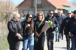 LAZIĆ JE ZOVE DRUGOM MAJKOM Pevačica stigla u Brestač, njegova reakcija para dušu!