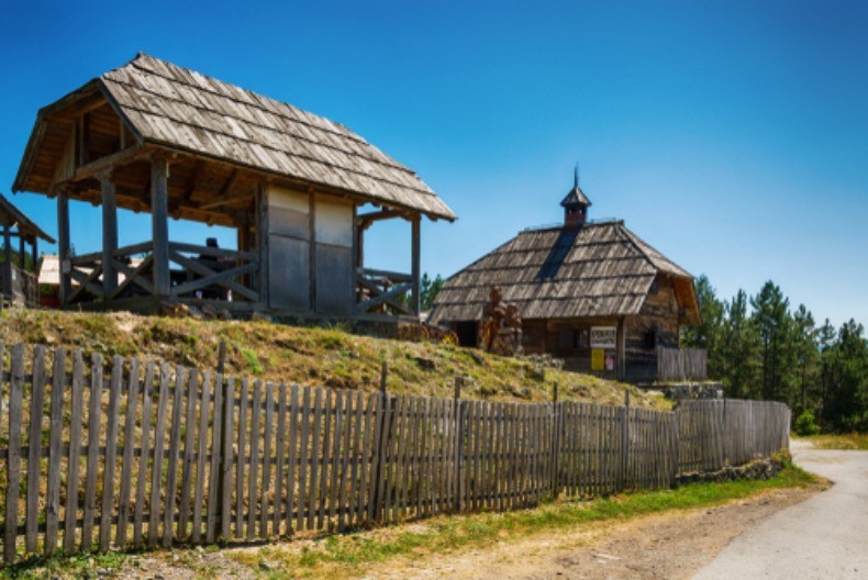  PROROČANSTVO TARABIĆA ZA 2026. Navodno su predvideli da će svet da se lomiti kao staklo