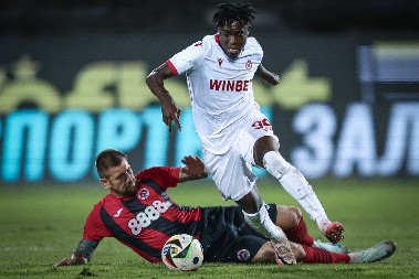 SPREMA SE BOMBA NA "MARAKANI" Zvezda dovodi Etoa?