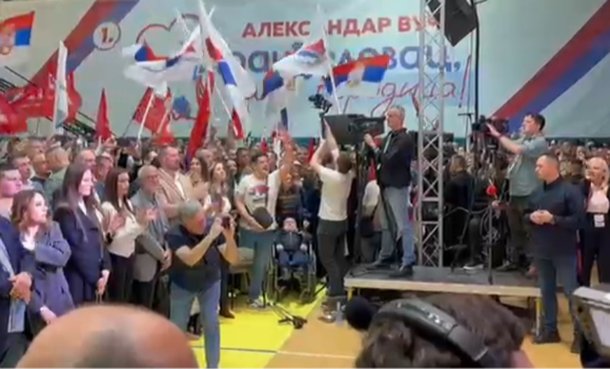 NA ŠTAKAMA ŠETAO PROTIV BLOKADA, DANAS UPOZNAO VUČIĆA: Mladiću iz Obrenovca ostvarena najveća želja