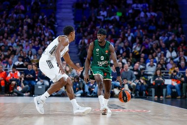 UDARAC ZA MIŠKA RAŽNATOVIĆA Jedna od najvećih zvezda Evrolige ga "napustila" 