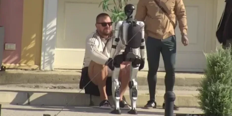 URNEBESNE SCENE U ELITI Janjuš se požalio robotu da nema intimne odnose, Tošin odgovor raspametio 