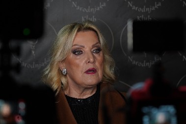 RAZLIKA U GODINAMA SNEŽANE I VANJE JE NEVEROVATNA! Na fotografijama se vidi koliko je pevačica zapravo starija od partnera