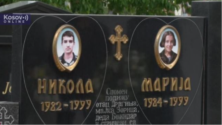 SINA POZNAO PO KRSTIĆU, ĆERKU PO LANČIĆU Dragiša i Zorica žive za to da im na grobu poljube sliku, NATO BOMBA IM JE UBILA DVOJE DECE