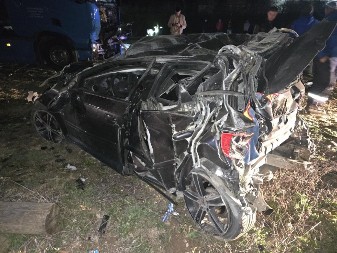 JEZIVI PRIZORI SA MAGISTRALE! Direktan sudar audija i kamiona kod Novog Pazara, troje povređenih, dvoje u teškom stanju