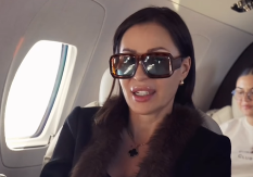 CECA U AUTOBUSU, DOK NOSI TAŠNU OD 40.000 EVRA Svom saputniku žustro odbrusila: "Ti si alkoholičar!"