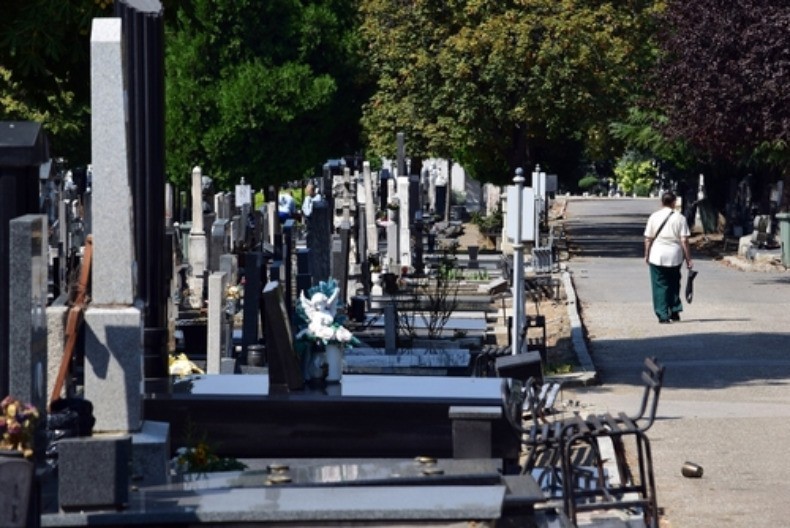 Samo dve stvari trebalo bi staviti u kovčeg pokojnika: Bez ovoga se ne ide na "onaj svet"