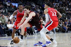 AGONIJA SE NASTAVLJA Klipersi "zaboravili" Bogdanovića u četvrtoj vezanoj pobedi