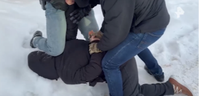 NOGA ZA VRAT, RUKE IZA LEĐA Ovako je FSB uhapsio stranca koji je pozivao na terorizam