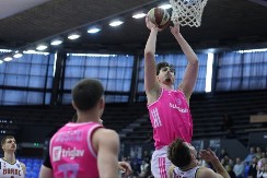 BRUTALNA ČETVRTA ČETVRTINA Mega zgromila Čačane