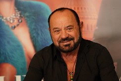 ŠOKIRAĆETE SE KADA SAZNATE KOJE JE PRAVO IME MILETA KITIĆA! Pevač otkrio šta mu piše u ličnoj karti!