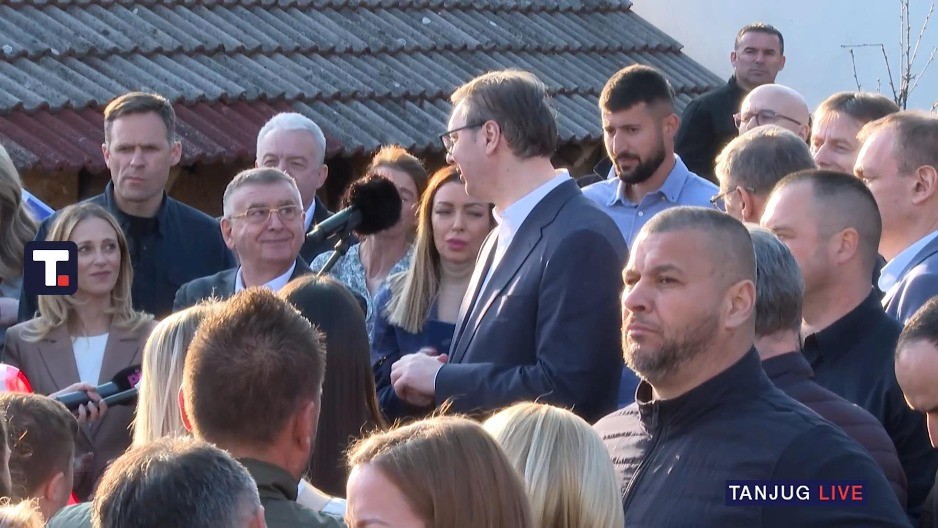 VUČIĆ OBRADOVAO KOTRAŽU! Posle molbe meštana stiglo obećanje za otvaranje 50 radnih mesta