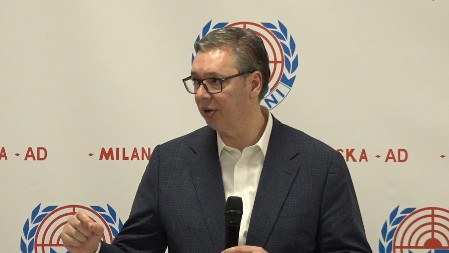 NAJMODERNIJA OPREMA STIŽE U NAMENSKU Vučić najavio punu podršku države fabrici u Lučanima