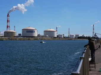 PREVRNUO SE ČAMAC SA UČENICIMA Dve osobe poginule 