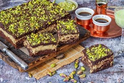 DUBAI KOCKE PREPUNE ČOKOLADE HIT NA MREŽAMA Otopićete se od miline