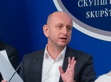 KNEŽEVIĆ: Odluka Ustavnog suda skandal - Spajić radi isto kao Milo i Duško, sporazum sa Alabarom ostaje na snazi