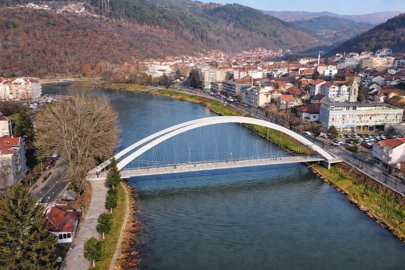 Veličanstven prizor: Ovako će da izgleda novi viseći most u Prijepolju - spojiće obale ali i ljude (FOTO)