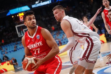 VEROVALI ILI NE Stigao u NBA, pa prve poene iz igre ubacio u svoj koš