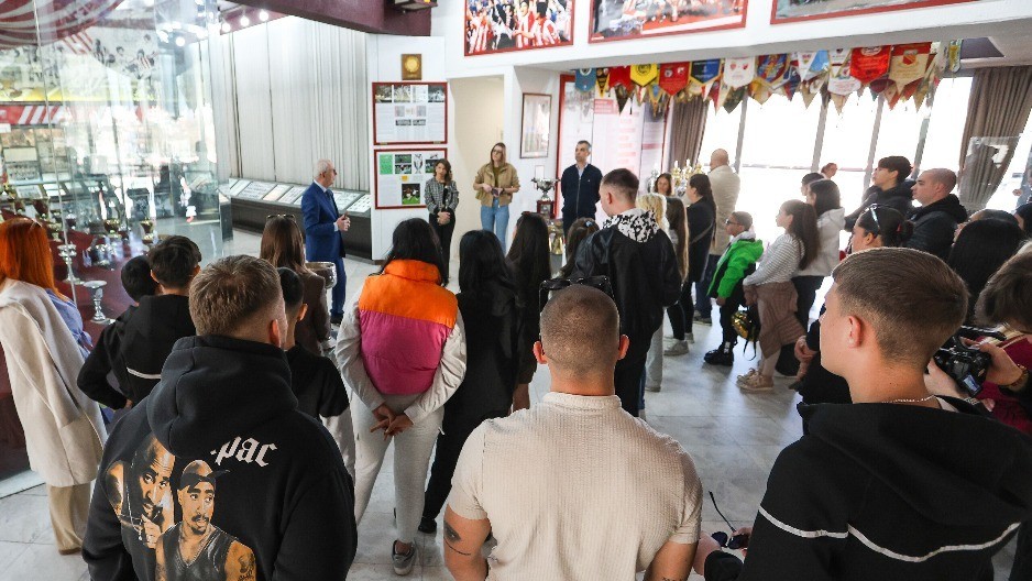 DAN ZA PAMĆENJE Zvezda ugostila decu bez roditelja