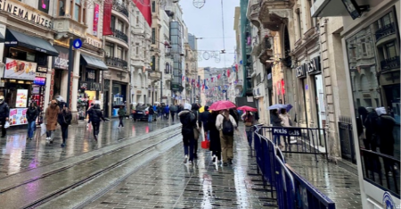 STRUČNJAK OBJASNIO KAKO DA SE ZAŠTITITE OD POZNATE PREVARE SA ČETKOM: Jednu stvar nikako ne radite, ostaćete bez novca!