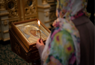 Majčina molitva Gospodu: Ovim rečima svaka žena štiti svoju decu od nevolje, gde god da su