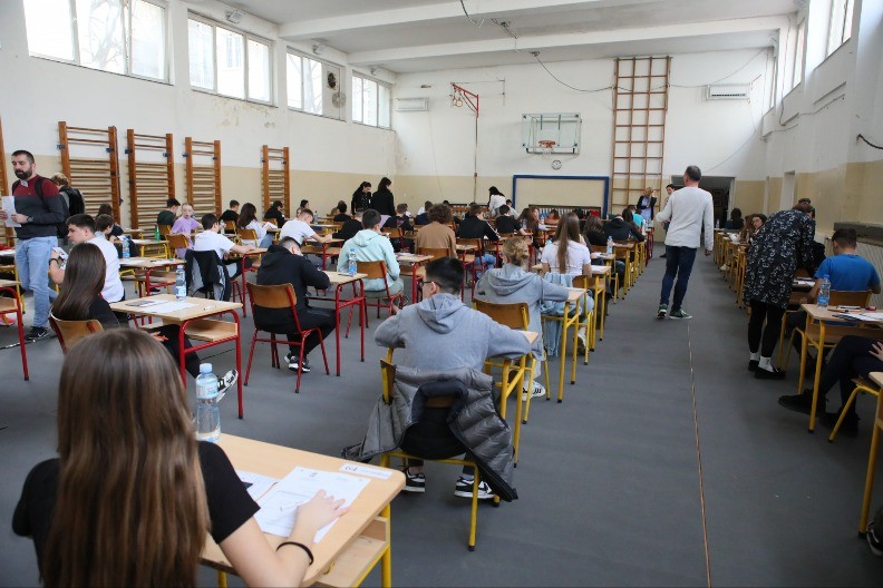 EVO KOJE SREDNJE ŠKOLE GARANTUJU PLATU IZNAD PROSEKA NAKON MATURE! Za jedan smer potrebno maksimalnih 100 poena