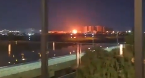 SNIMLJEN NAPAD NA AMERIČKU AMBASADU U BAGDADU Zasuli ih raketama i dronovima, odjekuju eksplozije (VIDEO) 