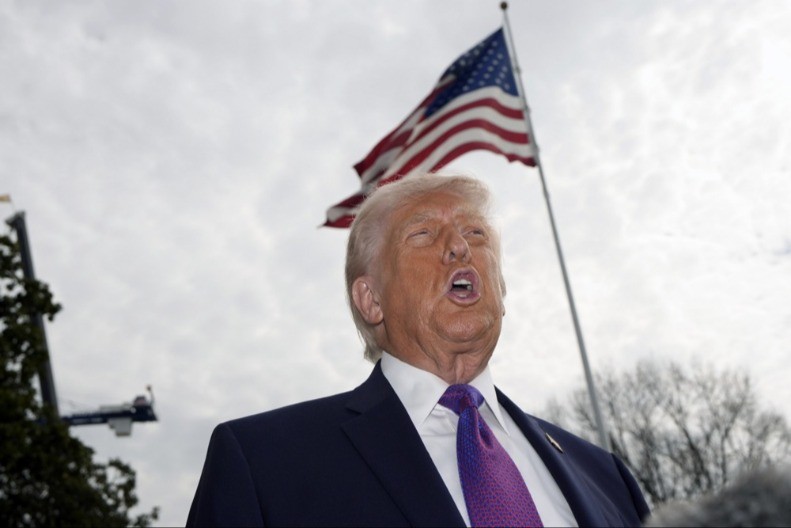 SVE VIŠE LETOVA SE OTKAZUJE Zbog američkog divljanja niko ne može da mrdne, najveća avio čvorišta pod napadima!