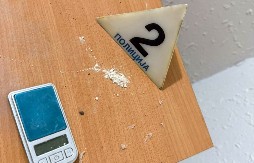 RAZBIJENA KRIMINALNA GRUPA ZA UBISTVA Uhapšeni u akciji BIA, nađeni heroin i oružje