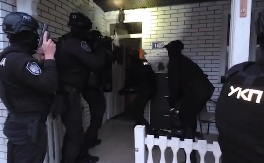 RAZBIJENA KRIMINALNA GRUPA ZA UBISTVA Uhapšeni u akciji BIA, nađeni heroin i oružje (FOTO/VIDEO)