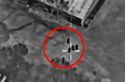 IRANSKI VOJNICI RAZNETI U VAZDUH Uzmemirujući snimak (FOTO)