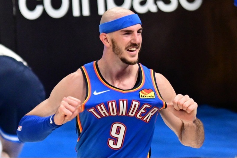 BIZARNA SCENA U NBA Udario "bananu" patikom, ali stvarno (VIDEO)