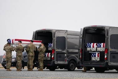 PUCNJAVA U AMERIČKOJ BAZI Ima mrtvih u krvavom haosu u Novom Meksiku