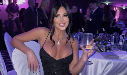 STANIJA SE UKRCALA NA AVION ZA SRBIJU Poslala snažnu poruku pred ulazak u Elitu! (FOTO)