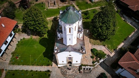 Legenda srpskog manastira: Evo kako je srna iz šume završila na fresci