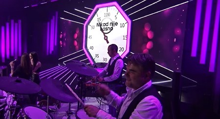 U STUDIJU NASTAO MUK Voditeljka jedva izdržala na nogama, reči odjekuju