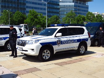 OPSADNO STANJE NA OMLADINSKOM STADIONU! Više patrola policije na terenu, evo šta se dogodilo