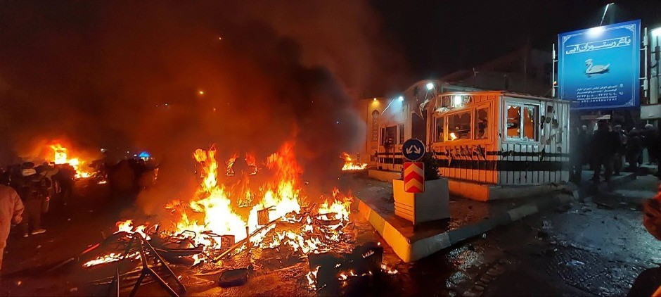 SRBIJA SPASILA PORODICU IZ RATA: Beba evakuisana iz Irana!