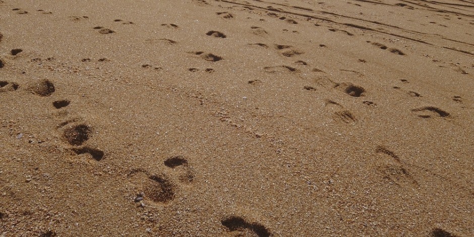 NA PLAŽI OTKRIVENI OTISCI STOPALA STARI 2000 GODINA Arheolozi su munjevito reagovali- evo šta su zaključili