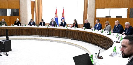 SEDNICA SAVETA ZA NACIONALNU BEZBEDNOST Glavna tema energenti, Vučić: U podne saopštavamo mere (VIDEO)