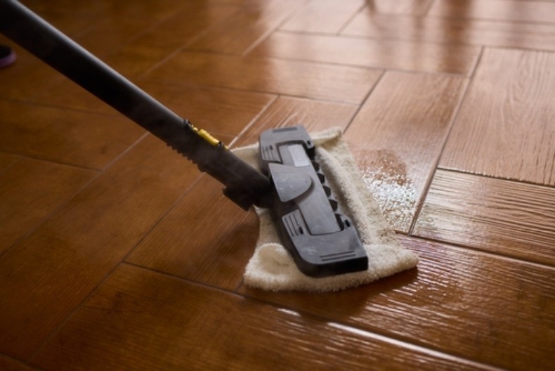 Nekoliko prirodnih sastojaka čisti podove do sjaja - uklanja mrlje i fleke 