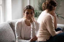 ISPOVEST IZAZVALA ŽESTOKU RASPRAVU ''Davala sam 65 evra mesečno roditeljima – istina me potpuno slomila!"