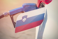 UKINUTO OGRANIČENJE CENA GORIVA NA AUTOPUTEVIMA U SLOVENIJI: Cene odmah su porasle!