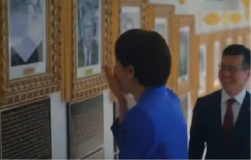 TRAMP POKAZAO JAPANSKOJ PREMIJERKI BAJDENOV "PORTRET": Njena reakcija postala viralna (VIDEO)