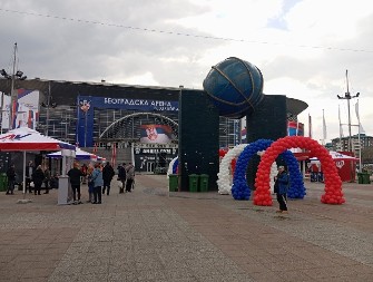 SVE JE SPREMNO ZA SKUP U 16 ČASOVA: Alo! na licu mesta ispred Beogradske Arene (VIDEO)