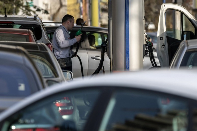 NESTAŠICA U VELIKOJ BRITANIJI! Pumpe bez goriva, slede EKSTREMNE MERE - u Srbiji sve normalno!