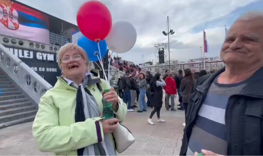 ''VUČIĆ JE NAŠ ANĐEO'': Obilazim Srbiju svaki dan, nikada se ovoliko nije ulagalo i gradilo (VIDEO)