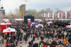OGROMAN BROJ LJUDI VEĆ STIGAO NA SKUP U 16 ČASOVA Alo! sa građanima ispred Arene, imaju jasnu poruku (VIDEO)
