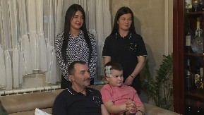 "ZAJEDNO SMO U BORBI ZA SRBIJU" Otac divnog dečaka Andreje daje snažnu podršku predseniku Predsedniče, porodica Knežević je uz vas!